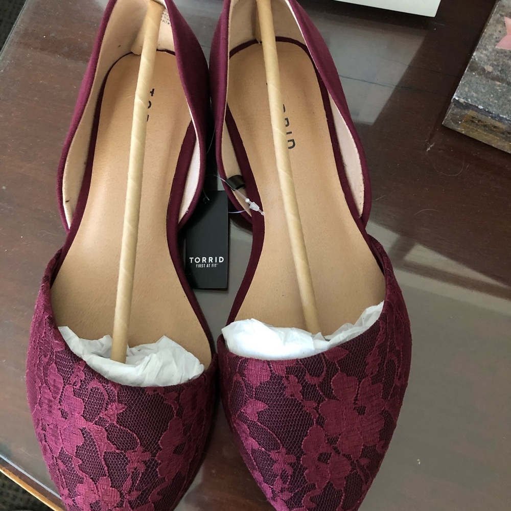 Torrid NWT Flats-Marked 6.5, run BIG
